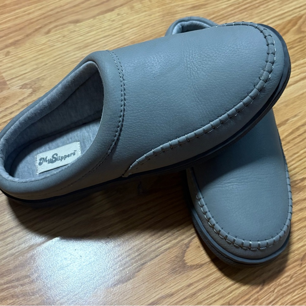 Women's Gray My Slippers size 9